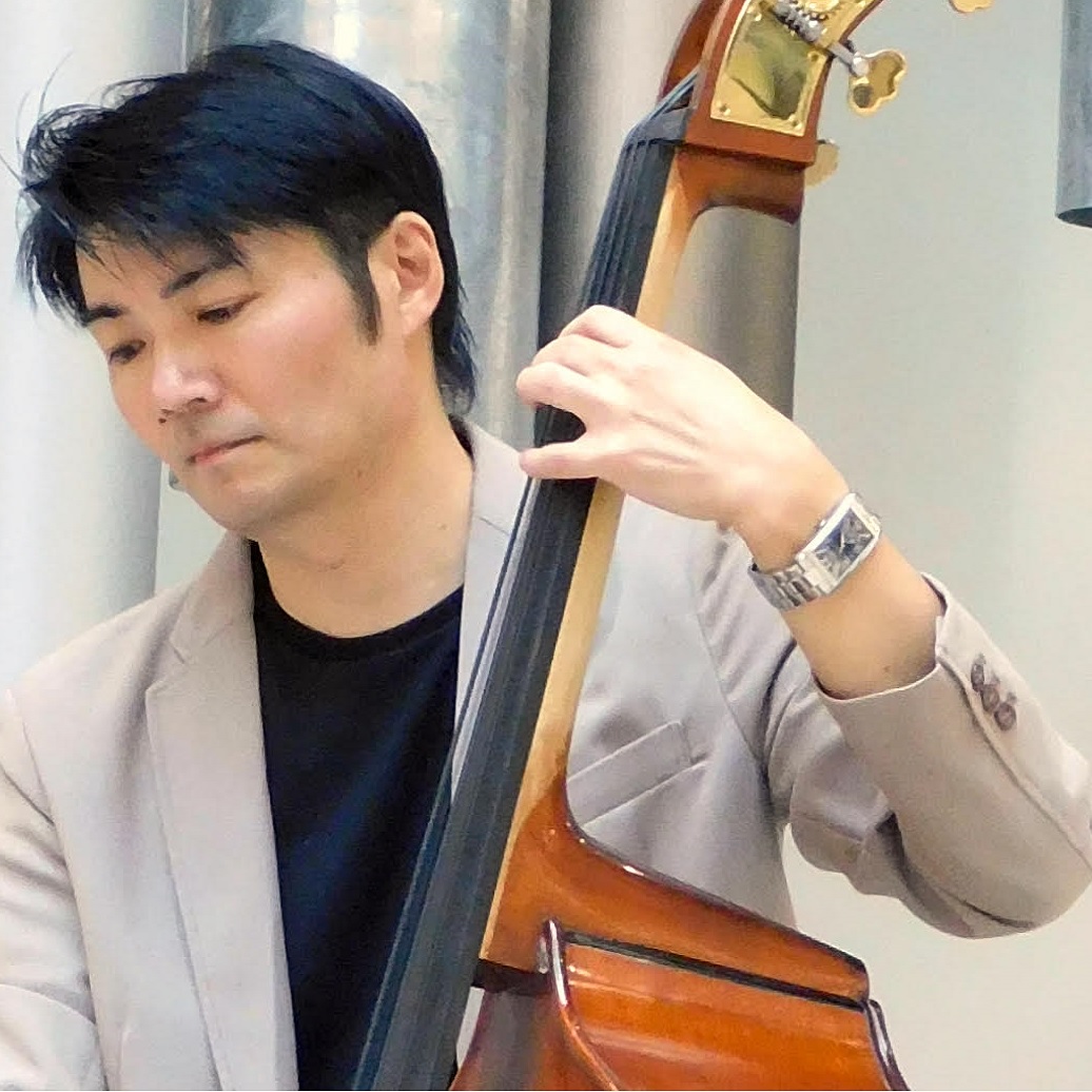 ベース：飯田 圭二（いいだ けいじ）