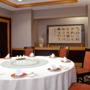 tohkalin-rooom.jpg